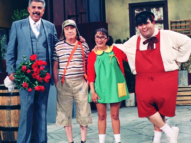 Professor Girafales (Rubén Aguirre), Chaves (Roberto Bolaños), Chiquinha (Maria Antonieta de Las Nieves) e Nhonho (Edgar Vivar)  (Foto: Divulgação/SBT)