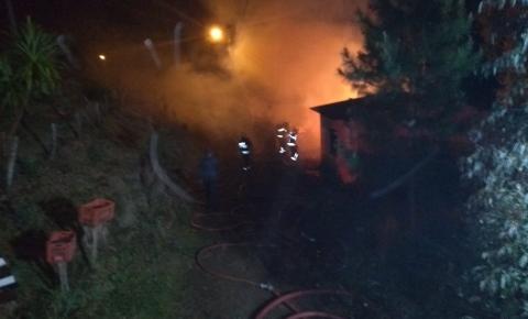 Incêndio atinge residência em Fraiburgo 