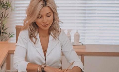 Biomédica das celebridades é a primeira vencedora do reality show InFluencers Live Show