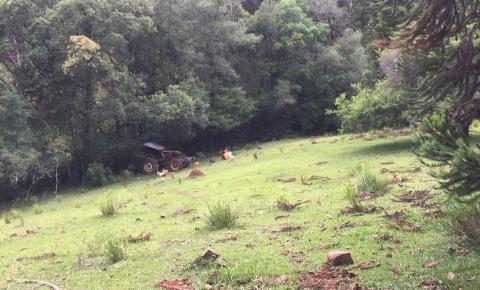 (Tragédia) trator tomba deixa tratorista em óbito em Monte Carlo