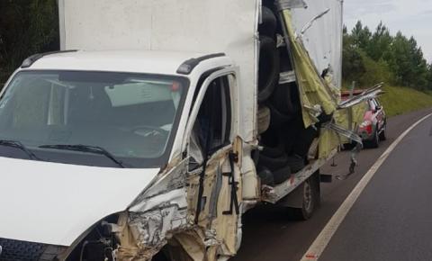 Colisão envolvendo Carro e Caminhão em Campos Novos
