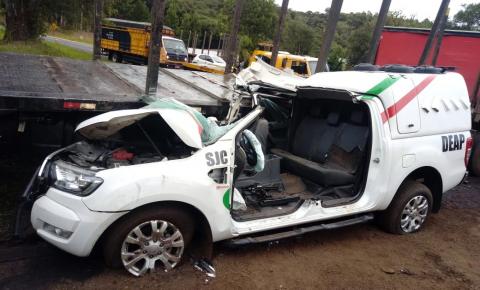 Colisão envolvendo Carro em Caminhão em Santa Cecília