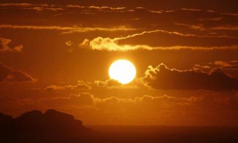 Sol volta a aparecer entre nuvens em todas as regiões de SC nesta terça