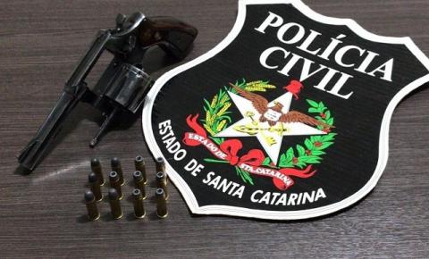 Homem é preso por porte ilegal de arma em Santa Cecília
