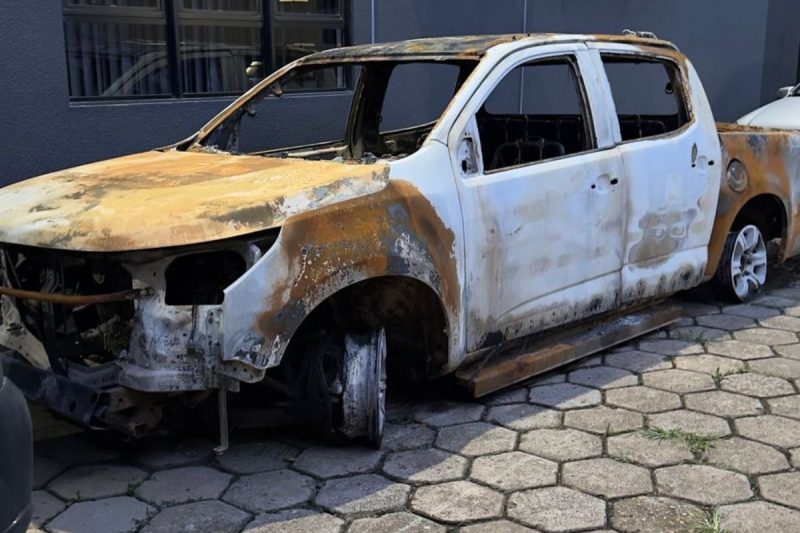 Para forjar a própria morte, ele ateou fogo no corpo de um morador de rua na caminhonete – Foto: Divulgação/Polícia Civil/ND
