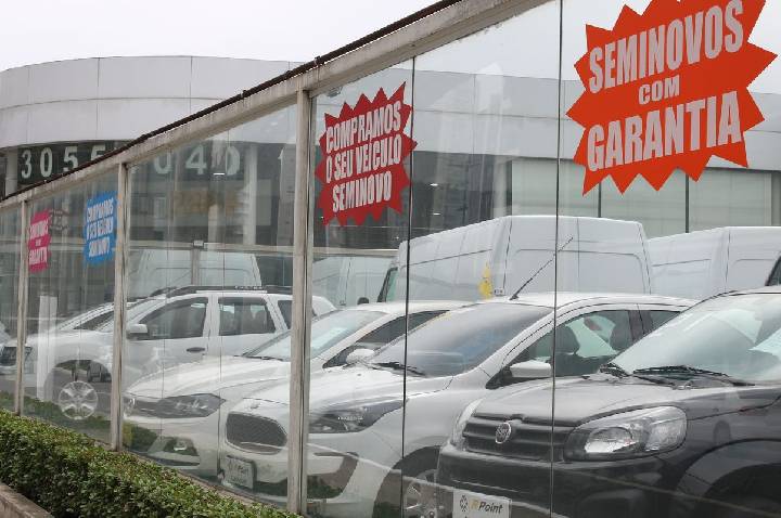 Financiamento de veículos fecha 2025 com 7,3 milhões de unidades 