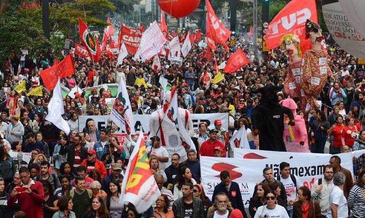 Isenção do IR é vitória dos trabalhadores, dizem centrais sindicais